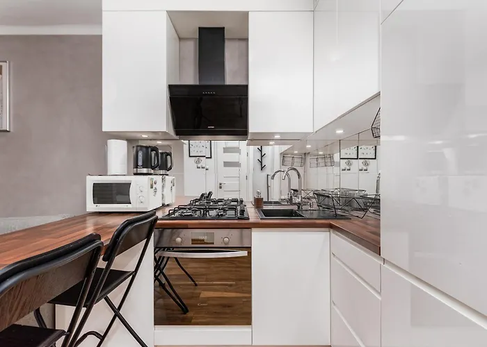 Grzybowska 6-10 By Homeprime