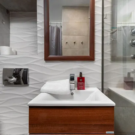 Grzybowska 6-10 By Homeprime *