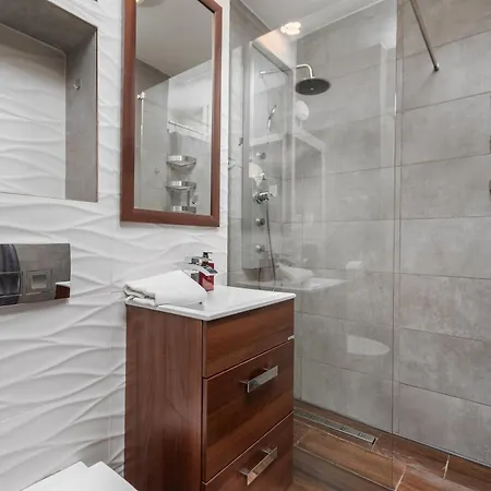 Daire Grzybowska 6-10 By Homeprime